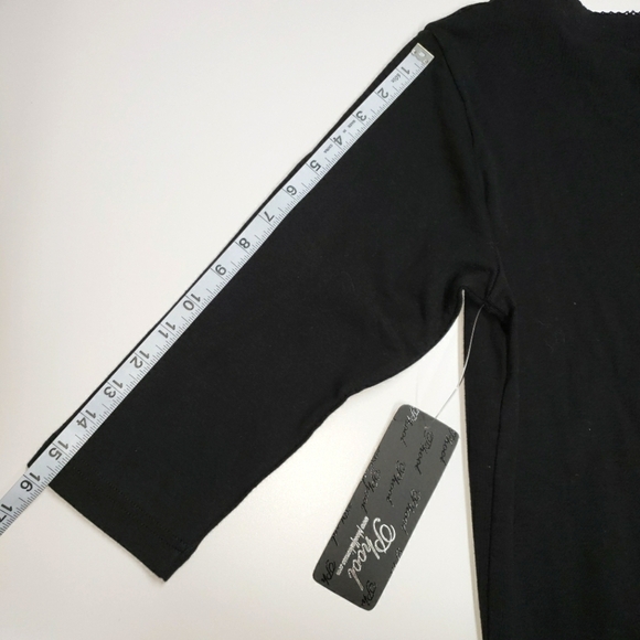 PHOOL Beautifully Embroidered Top Sz Sm - Picture 7 of 7